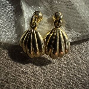 Elegant Gold Shell Earrings